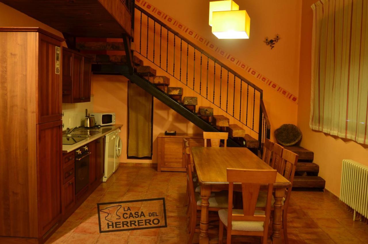 La Casa Del Herrero El Poyo Exterior photo